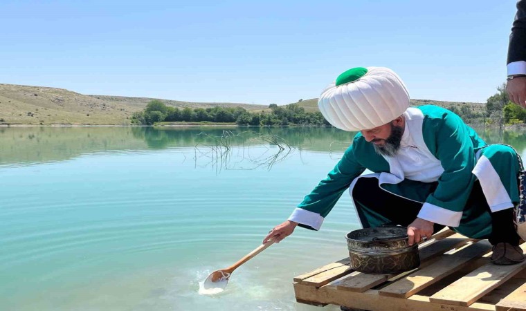 Uluslararası Nasreddin Hoca Kültür ve Sanat Festivali göle çalınan maya ile başladı