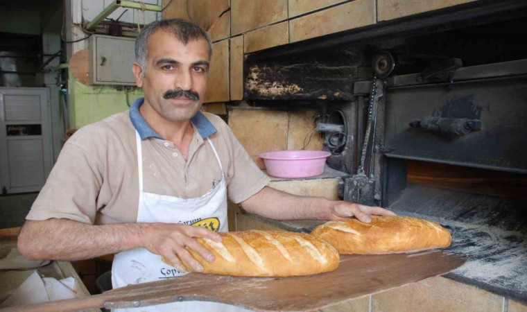 Uşakta ekmek yeni fiyattan satılmaya başlandı