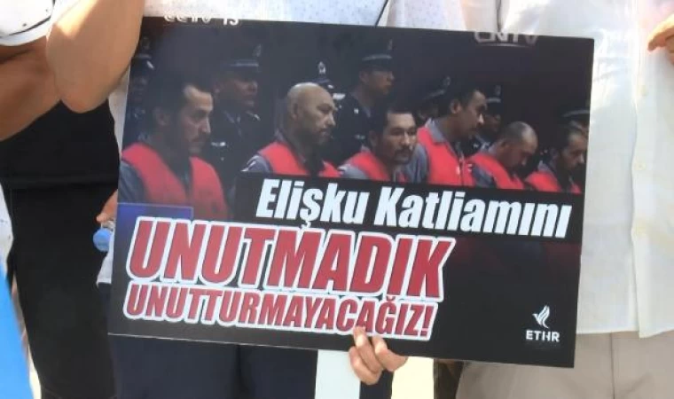 Uygur Türkleri 8. yıl dönümünde Elişku katliamını protesto etti