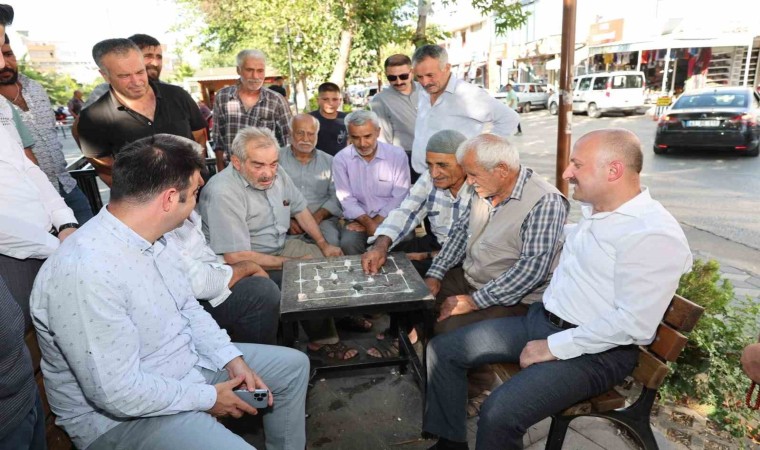 Vali Osman Varol, Kahta ve Sincik halkıyla bir araya geldi