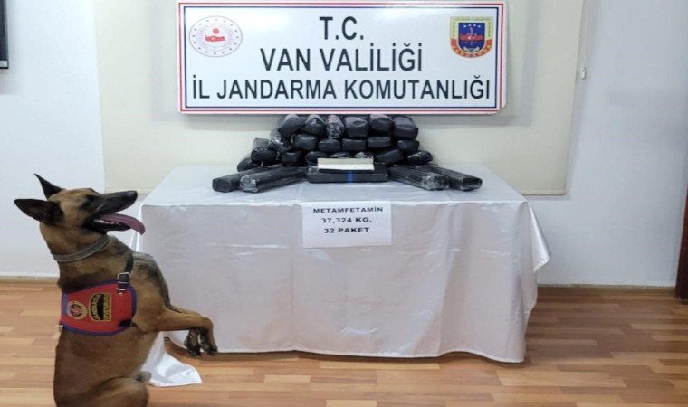 Vanda 37 kilo metamfetamin ele geçirildi