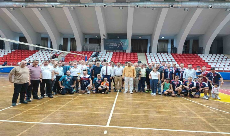 Voleybol Turnuvasında Aydın emniyeti şampiyon oldu