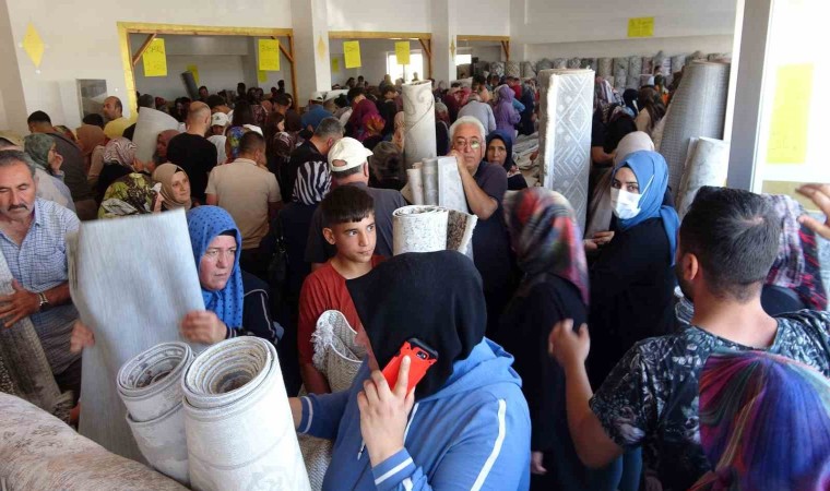 Yozgatta ucuz halı satışı yoğunluğa neden oldu