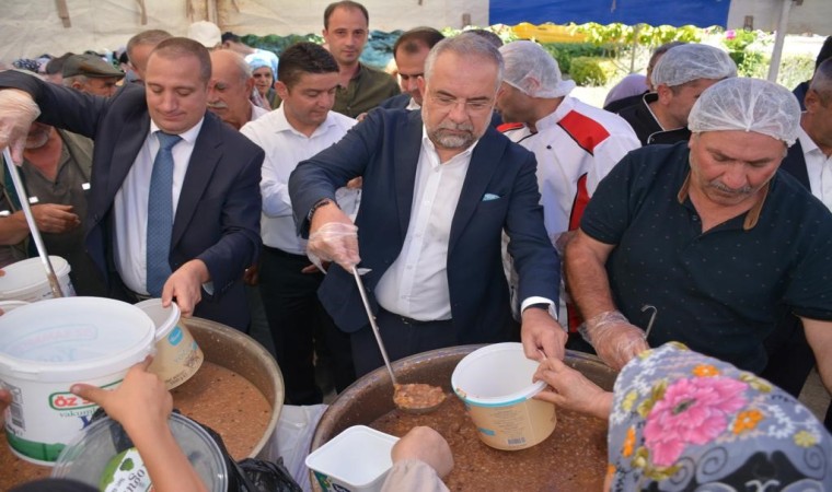 Zile Belediyesinde Aşure Dağıtımı gerçekleştirildi