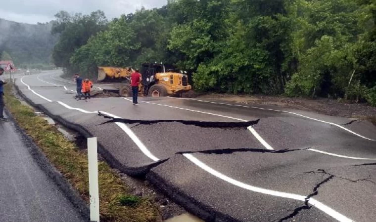 Zonguldak’ta sağanak; dereler taştı, heyelan oldu (6)