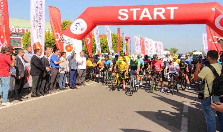 100. Yıl Cumhuriyet Bisiklet Turu’nun Samsun-Çorum etabı start aldı