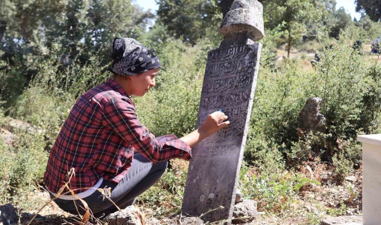 43 mezarlıkta Osmanlı dönemine ait mezar taşları incelendi