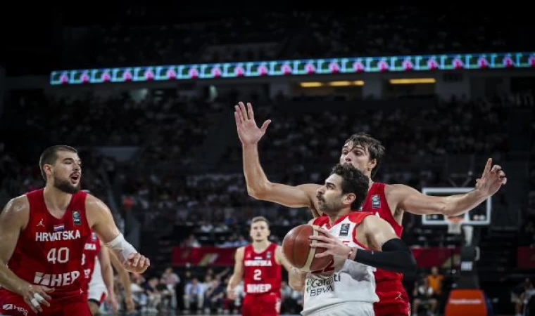 A Milli Erkek Basketbol Takımı, Paris Olimpiyat Oyunları Elemeleri biletini alamadı (FOTOĞRAFLAR)