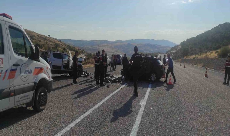 Adıyamanda feci kaza: 4 ölü, 2 yaralı