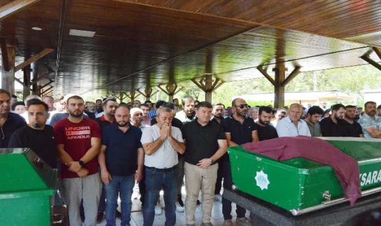 Adıyaman’da kazada ölen anne, kızı ve torunu, Aksaray’da toprağı verildi