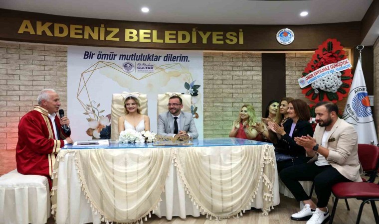 Akdenizde 4,5 yılda 9 bini aşkın çiftin resmi nikahı kıyıldı