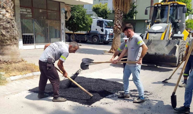 Akdenizde yeni yollar açılıyor, kaldırımlar yenileniyor