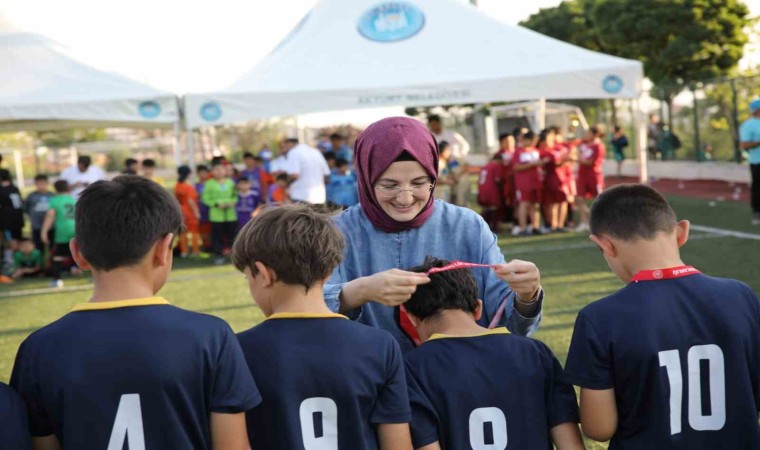 Akyurtta Camiden Sahaya futbol turnuvası gerçekleşti