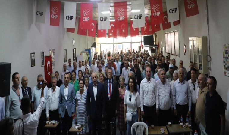 Alaşehir CHPde yeni başkan Mustafa Öztürk oldu