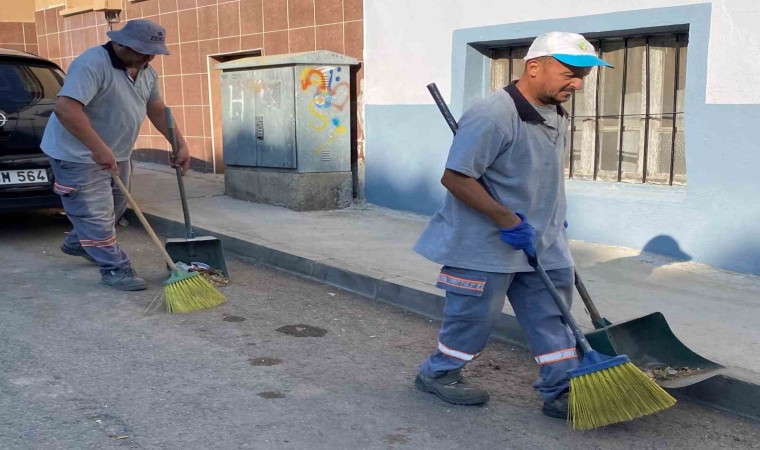 Alaşehirde her caddeye temizlik ekibi