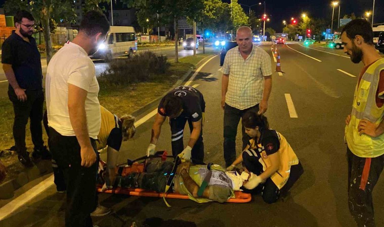 Alkollü sürücü, yol düzenlemesi yapan belediye işçisine çarptı