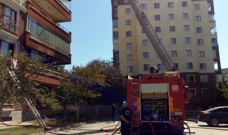 Ankarada bir evde patlayan piknik tüpü yangına neden oldu