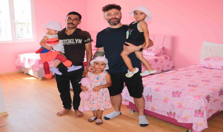 Annelerinin terk ettiği 3 çocuk ve babaya pembe boyalı ev kiralandı