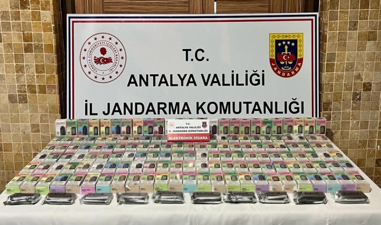 Antalyada kaçak 287 elektronik sigara ele geçirildi