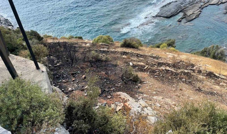 Antalyada otluk alanda çıkan yangın büyümeden söndürüldü