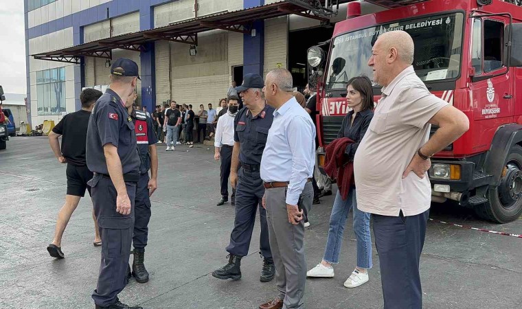 Arnavutköyde cam üretim fabrikasındaki yangın havadan görüntülendi