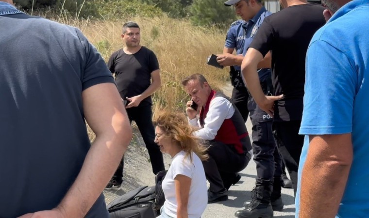 Arnavutköyde kaza sonrası şoka giren hostes gözyaşlarına hakim olamadı