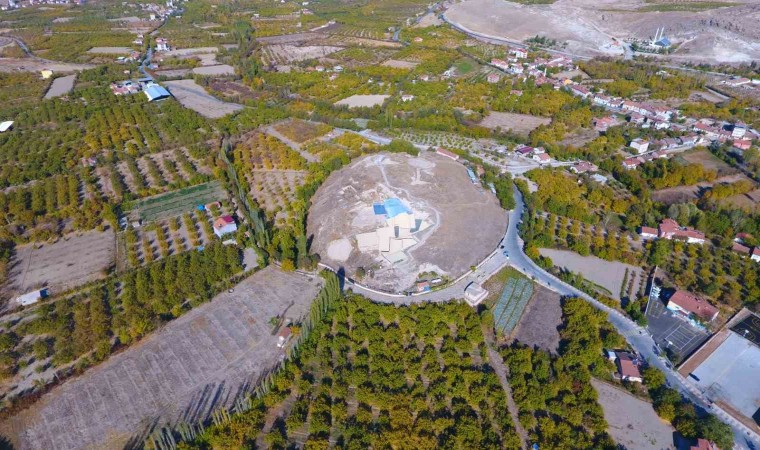 Arslantepe Höyüğünde karşılama merkezi çalışmaları hızla devam ediyor