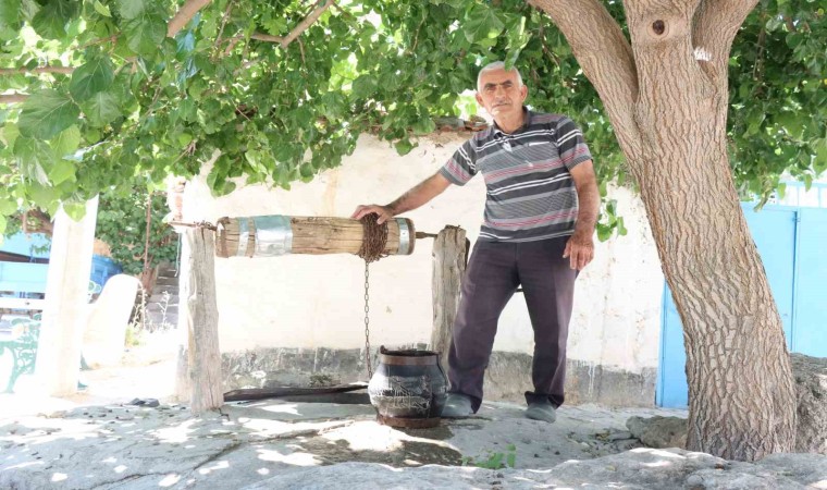 Asırlık hayrat su kuyusu hala rağbet görüyor