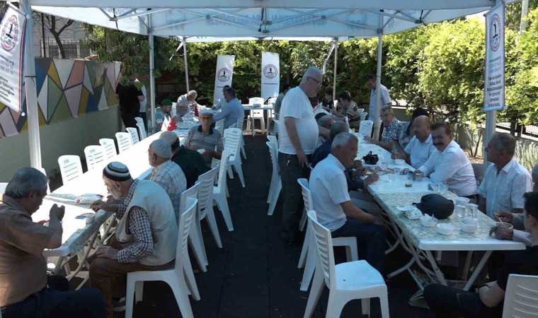 Aşure kazanları birlik ve beraberlik için kaynadı