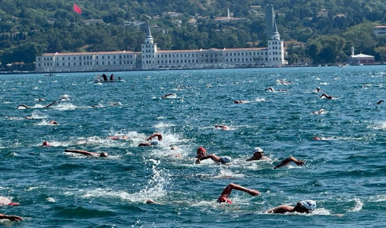 Asya ve Avrupa 35. kez kulaçlarla birleşti