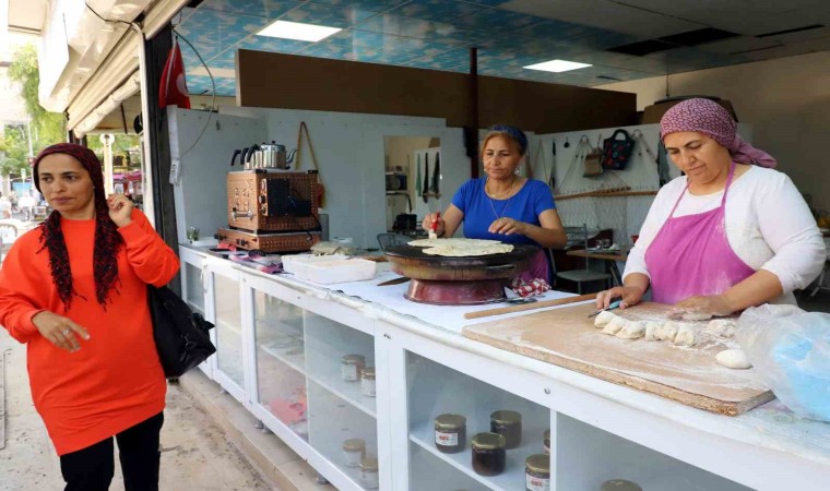 Ata karakılçık buğdayı tarladan sofraya ulaştı, sıkma ve börek oldu