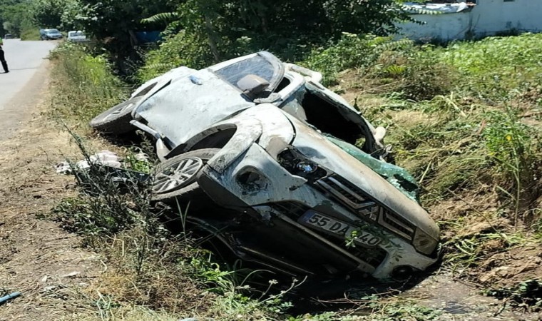 Bafrada pikap takla attı: 1 ölü, 2 yaralı