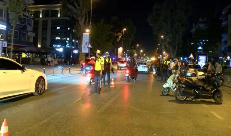 Bağdat Caddesi’ndeki motosiklet denetiminde sürücülere ceza yağdı