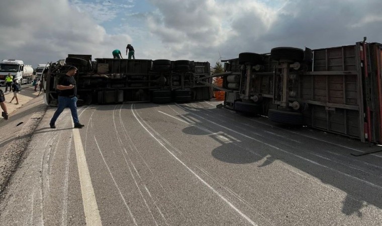 Bandırma-Çanakkale karayolunda trafik kazasında 3 kişi yaralandı