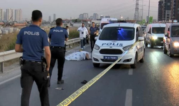 Başakşehir’de motosiklet sürücüsü bariyerle beton mikseri arasında sıkışarak hayatını kaybetti