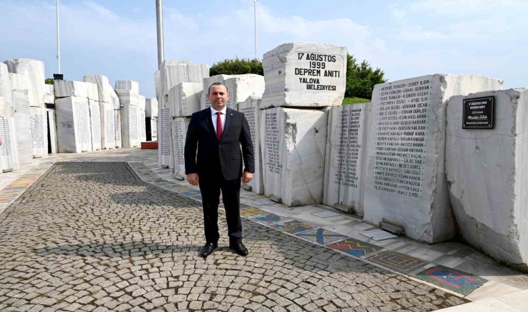 Başkan Tutuktan 17 Ağustos depreminin yıl dönümünde kentsel dönüşüm çağrısı