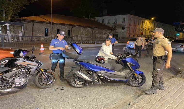 Beşiktaşta motosiklet sürücülerine yönelik polis denetimi gerçekleştirildi