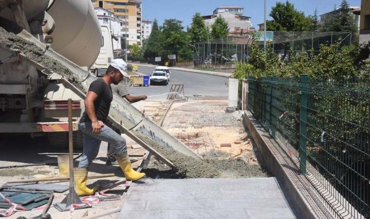 Bilecik Belediyesinden cadde ve sokaklarda alt yapı çalışmaları