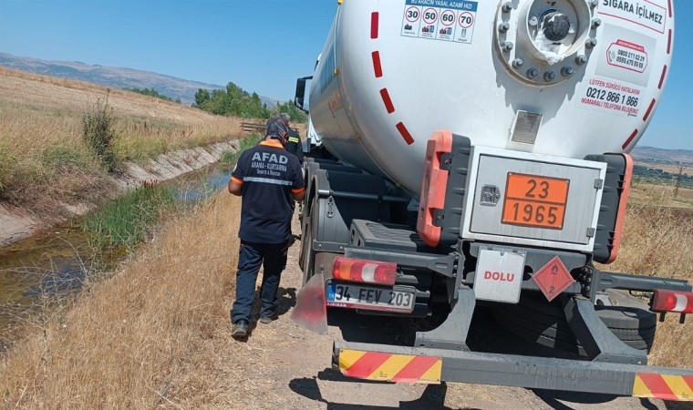 Bingölde akaryakıt tankerindeki gaz sızıntısı ekipleri harekete geçirdi