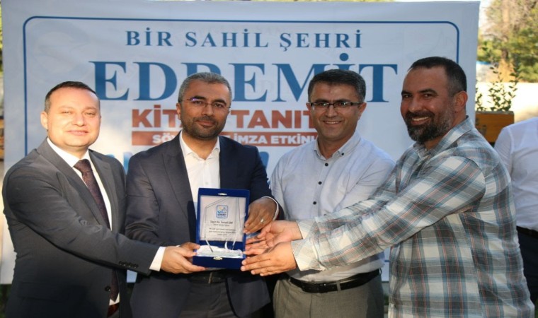 ‘Bir Sahil Şehri Edremit isimli kitap çıktı