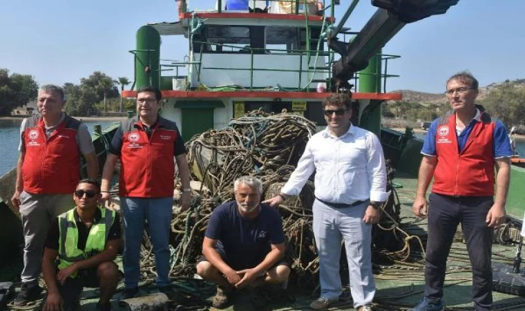 Bodrum’da denizin dibinde tonoz ve çapa temizliği