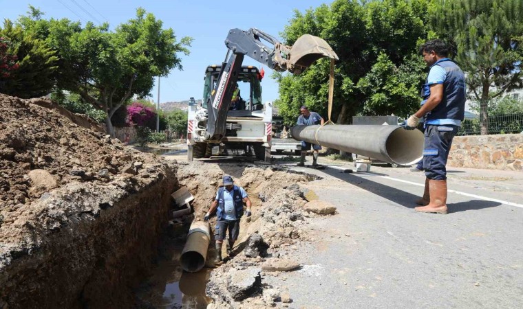 Bodrumda patlayan isale hattına MUSKİ müdahale etti