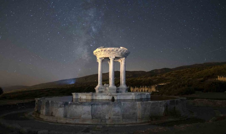 Burdurda Perseid Meteor Yağmuru görsel şölen sundu