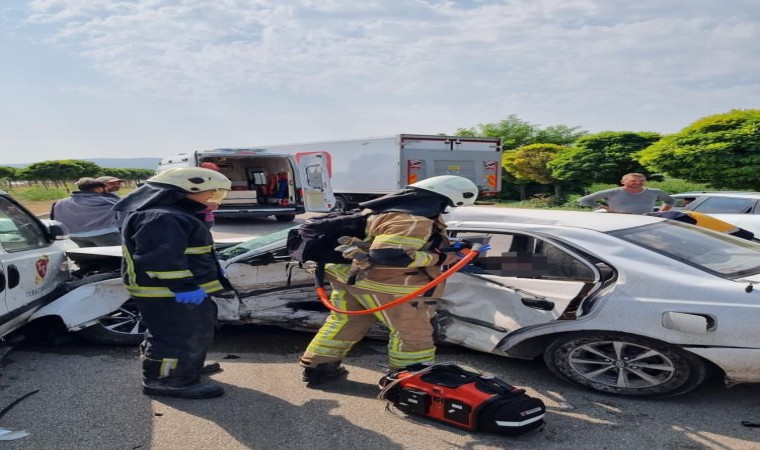 Bursada trafik kazası : 2 ölü 1 yaralı