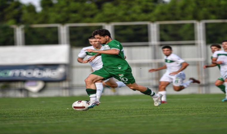 Bursaspor kendi arasında maç yaptı