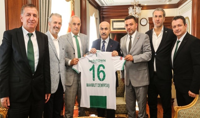 Bursaspor yönetimi, Bursa Valisi Mahmut Demirtaşı ziyaret etti