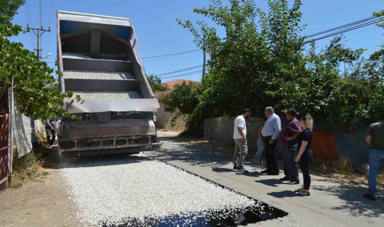 Büyükşehirden Salur Mahallesinde asfaltlama çalışması