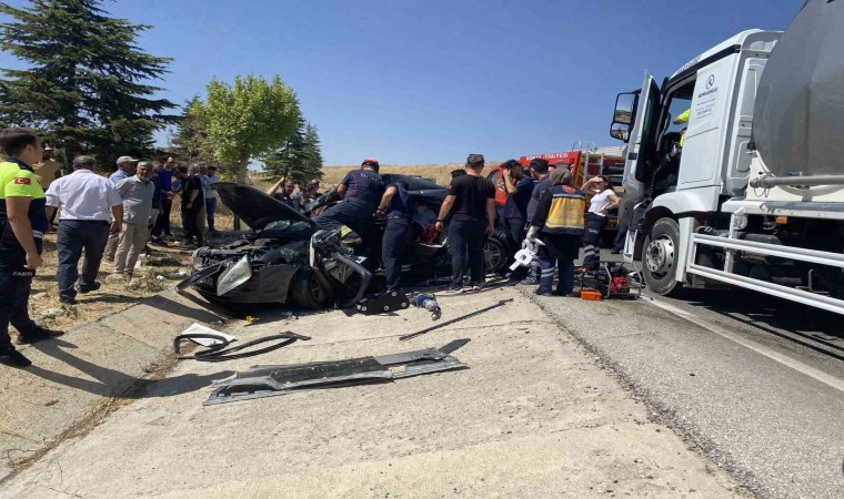 Cenaze dönüş yolunda kaza: 1 ölü, 3 yaralı