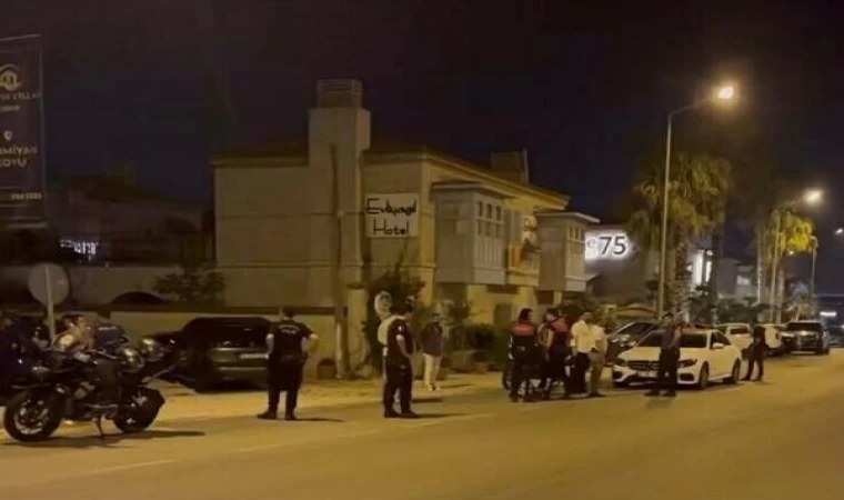 Çeşme’de gece kulübünde silahlı kavga kamerada; 1 ölü, 6 yaralı (2)- Yeniden