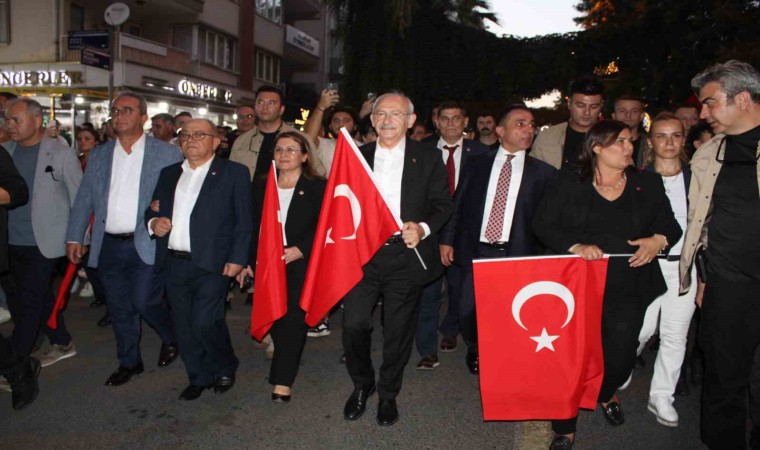 CHP Lideri Kılıçdaroğlu, Aydındaki Zafer Yürüyüşüne katıldı